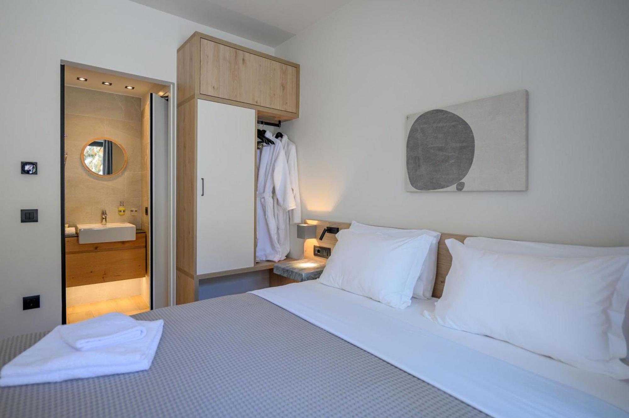 Mani Suites Agios Nikolaos  Exterior photo