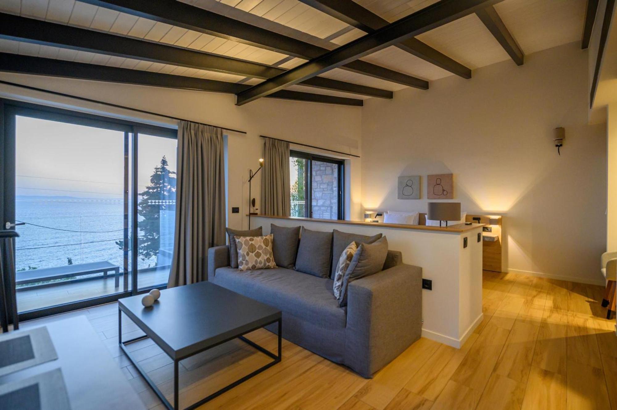 Mani Suites Agios Nikolaos  Exterior photo